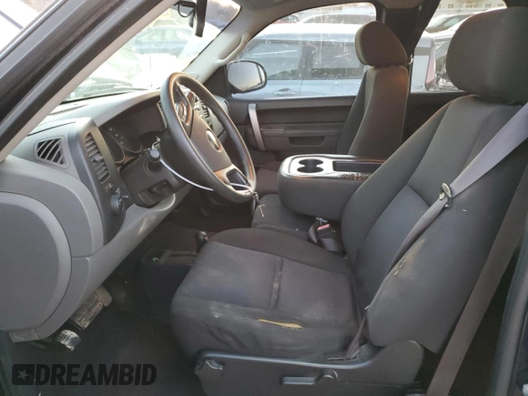 2010 Chevrolet Silverado 1500 LS with VIN 1GCSKREA1AZ251583, listed as a Copart auction lot 88439755 with 172,323 mi miles and Non Repairable. Bid and sale history available at DreamBid. Image 7.