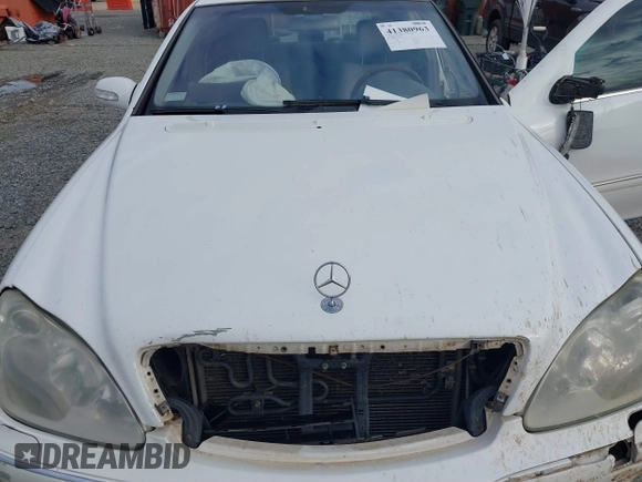 2003 Mercedes-Benz S-Class 4.3L with VIN WDBNG70J83A318268, listed as a IAAI auction lot 41380963 with 243,734 mi miles. Bid and sale history available at carsss.com. Image 10.