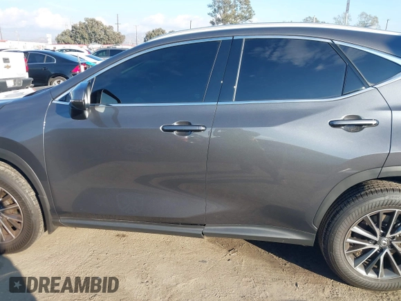 2025 Lexus NX with VIN 2T2GDCAZ4SC021181, listed as a IAAI auction lot 40977260 with 1,540 mi miles. Bid and sale history available at carsss.com. Image 15.