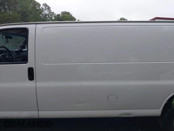 2019 Chevrolet Express Cargo z VIN 1GCZGHFG5K1361937, wystawiony jako IAAI lot #42298599 z przebiegiem 243 145 mil mil oraz . Historia ofert i sprzedaży dostępna na DreamBid. Obrazek 14.