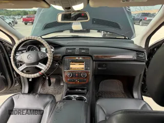 2011 Mercedes-Benz R 350 z VIN 4JGCB6FE8BA116133, wystawiony jako Copart lot #60665145 z przebiegiem 198 257 mil mil oraz Czysty tytuł • Clean title. Historia ofert i sprzedaży dostępna na DreamBid. Obrazek 9.