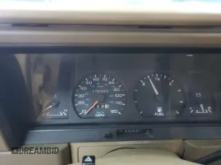 1994 Plymouth Acclaim z VIN 3P3AA46K7RT276936, wystawiony jako Copart lot #49509835 z przebiegiem 176 324 mil mil oraz Tytuł czysty. Historia ofert i sprzedaży dostępna na DreamBid. Obrazek 9.