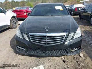 2013 Mercedes-Benz E-Class E 350 Luxury with VIN WDDHF5KB0DA702841, listed as a IAAI auction lot 41875593 with 276,264 mi miles. Bid and sale history available at carsss.com. Image 6.