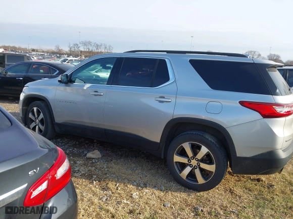 2019 Chevrolet Traverse LT Leather with VIN 1GNERHKW7KJ269791, listed as a IAAI auction lot 41599390 with 182,176 mi miles. Bid and sale history available at carsss.com. Image 14.