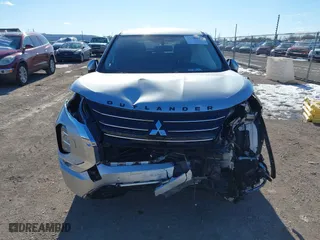 2024 Mitsubishi Outlander SE with VIN JA4J4VA89RZ007767, listed as a IAAI auction lot 41380108 with 14,751 mi miles. Bid and sale history available at carsss.com. Image 12.