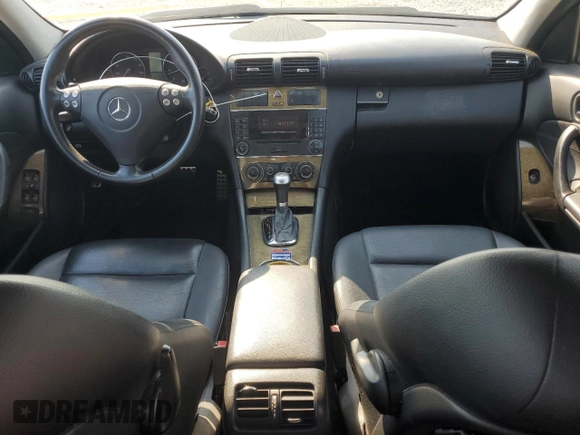 2007 Mercedes-Benz C 230 Sport z VIN WDBRF52H67A931417, wystawiony jako Copart lot #64887725 z przebiegiem 129 258 mil mil oraz Szkoda całkowita • Salvage title. Historia ofert i sprzedaży dostępna na DreamBid. Obrazek 8.