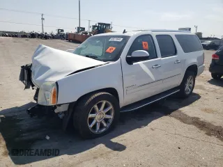 2011 GMC Yukon XL Denali with VIN 1GKS1MEFXBR398833, listed as a Copart auction lot 68621664 with 0 mi miles and Salvage Title. Bid and sale history available at carsss.com. Image 1.