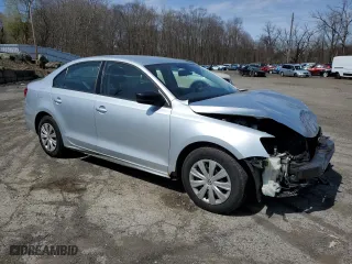 2011 Volkswagen Jetta Sedan S with VIN 3VW2K7AJ3BM081916, listed as a Copart auction lot 51469005 with 92,215 mi miles and Salvage Title. Bid and sale history available at carsss.com. Image 4.