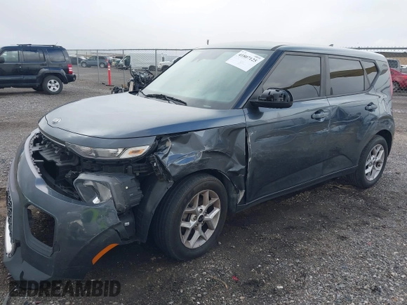 2020 Kia Soul S with VIN KNDJ23AU5L7053547, listed as a IAAI auction lot 41807125 with 109,829 mi miles. Bid and sale history available at carsss.com. Image 17.