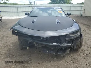 2017 Chevrolet Camaro 1SS z VIN 1G1FE1R72H0211867, wystawiony jako Copart lot #59097675 z przebiegiem 52 464 mil mil oraz Czysty tytuł • Clean title. Historia ofert i sprzedaży dostępna na DreamBid. Obrazek 5.