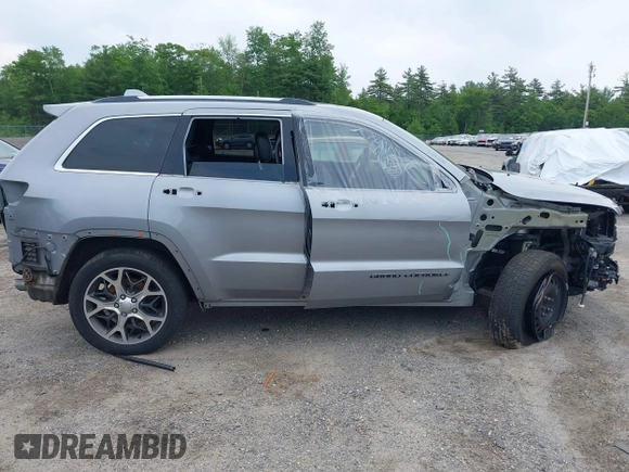 2019 Jeep Grand Cherokee High Altitude with VIN 1C4RJFCG1KC570199, listed as a IAAI auction lot 42464644 with 94,126 mi miles and . Bid and sale history available at DreamBid. Image 14.