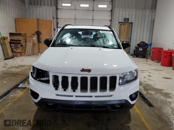 2016 Jeep Compass Sport SE с VIN 1C4NJDBB6GD784955, выставлен на аукционе Copart как лот 63054525 с пробегом 137 907 миль миль и Списание • Salvage title. История ставок и продаж доступна на DreamBid. Изображение 5.