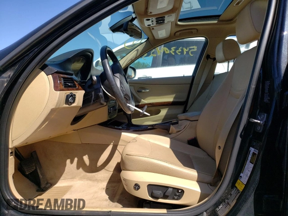 2011 BMW 3 Series 328i xDrive with VIN WBAPK5G50BNN80781, listed as a Copart auction lot 54330425 with 105,386 mi miles and Clean Title. Bid and sale history available at carsss.com. Image 7.