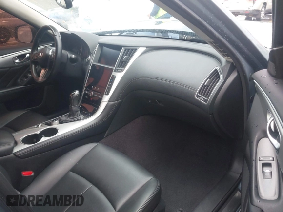 2020 Infiniti Q50 Luxe with VIN JN1EV7APXLM205739, listed as a IAAI auction lot 42084427 with 122,135 mi miles and . Bid and sale history available at DreamBid. Image 5.