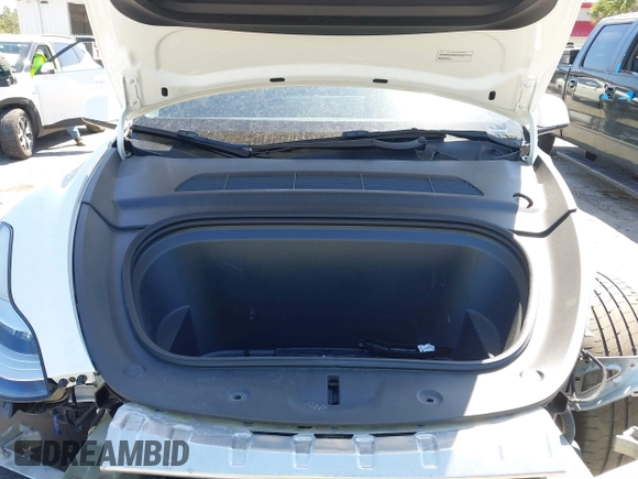 2022 Tesla Model Y Long Range with VIN 7SAYGAEE8NF431786, listed as a IAAI auction lot 41750353 with 67,846 mi miles and . Bid and sale history available at carsss.com. Image 10.