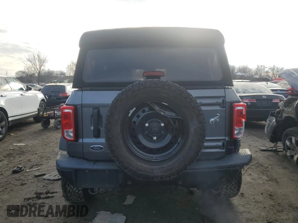 2021 Ford Bronco with VIN 1FMEE5BP4MLB07924, listed as a Copart auction lot 44252445 with 9,645 mi miles and Salvage title. Bid and sale history available at DreamBid. Image 6.