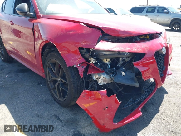 2020 Alfa Romeo Stelvio Ti z VIN ZASPAKBN5L7C73874, wystawiony jako IAAI lot #41996616 z przebiegiem Nie podano mil oraz . Historia ofert i sprzedaży dostępna na DreamBid. Obrazek 6.