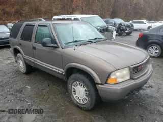 1998 GMC Jimmy SLE with VIN 1GKDT13W6W2535592, listed as a Copart auction lot 81953844 with 88,205 mi miles and Salvage Title. Bid and sale history available at carsss.com. Image 4.