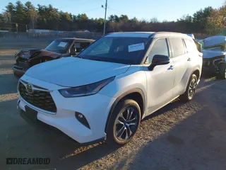 2023 Toyota Highlander L with VIN 5TDKDRBH2PS527274, listed as a IAAI auction lot 40765182 with 3,642 mi miles. Bid and sale history available at carsss.com. Image 17.