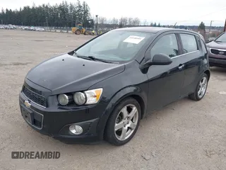 2016 Chevrolet Sonic LTZ z VIN 1G1JE6SB3G4149439, wystawiony jako IAAI lot #41648101 z przebiegiem 114 902 mil mil oraz . Historia ofert i sprzedaży dostępna na DreamBid. Obrazek 2.