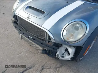 2008 MINI Hardtop S with VIN WMWMF73558TT87605, listed as a IAAI auction lot 41940226 with 113,595 mi miles and . Bid and sale history available at DreamBid. Image 6.