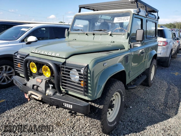 1992 Land Rover Defender with VIN SALLDVAF8JA917701, listed as a Copart auction lot 73864824 with 4,284 mi miles and Salvage title. Bid and sale history available at DreamBid. Image 1.