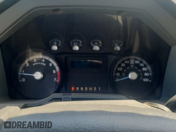 2013 Ford F-250 XL z VIN 1FDBF2B68DEB48275, wystawiony jako IAAI lot #42512434 z przebiegiem 434 130 mil mil oraz . Historia ofert i sprzedaży dostępna na DreamBid. Obrazek 50.