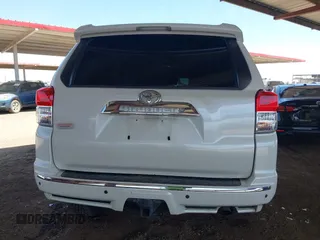 2011 Toyota 4Runner SR5 with VIN JTEZU5JR6B5020860, listed as a IAAI auction lot 42183683 with 169,218 mi miles and . Bid and sale history available at DreamBid. Image 16.