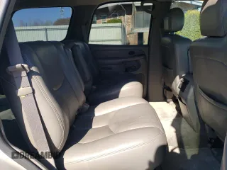 2004 GMC Yukon SLT z VIN 1GKEC13T64R286726, wystawiony jako Copart lot #52852365 z przebiegiem 243 292 mil mil oraz Czysty tytuł • Clean title. Historia ofert i sprzedaży dostępna na DreamBid. Obrazek 11.