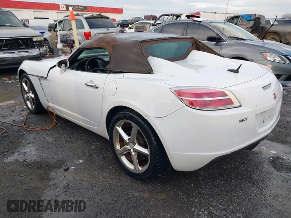 2007 Saturn Sky with VIN 1G8MB35B87Y113465, listed as a IAAI auction lot 41192976 with 230,712 mi miles. Bid and sale history available at carsss.com. Image 3.
