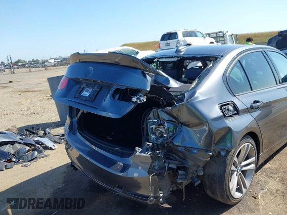 2015 BMW 3 Series 328i с VIN WBA3C1C52FP852509, выставлен на аукционе IAAI как лот 42164622 с пробегом Не указан миль и . История ставок и продаж доступна на DreamBid. Изображение 6.