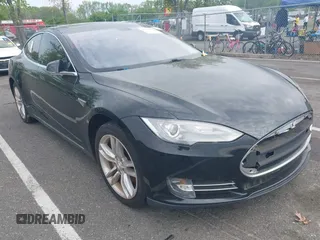 2014 Tesla Model S 60 with VIN 5YJSA1H13EFP33693, listed as a IAAI auction lot 42132094 with Not Provided miles and . Bid and sale history available at DreamBid. Image 1.
