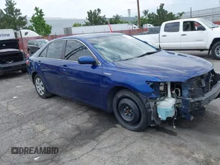 2007 Toyota Camry z VIN JTNBB46K973034056, wystawiony jako IAAI lot #42414786 z przebiegiem 121 514 mil mil oraz . Historia ofert i sprzedaży dostępna na DreamBid. Obrazek 1.
