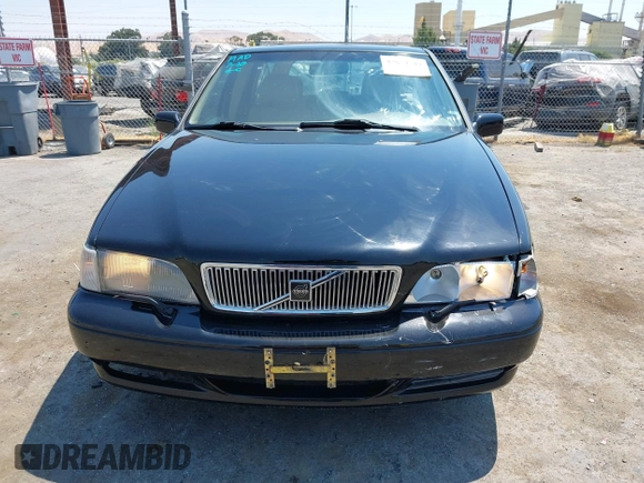 1998 Volvo V70 GLT with VIN YV1LW5676W2400102, listed as a IAAI auction lot 42654549 with 121,159 mi miles and . Bid and sale history available at DreamBid. Image 12.