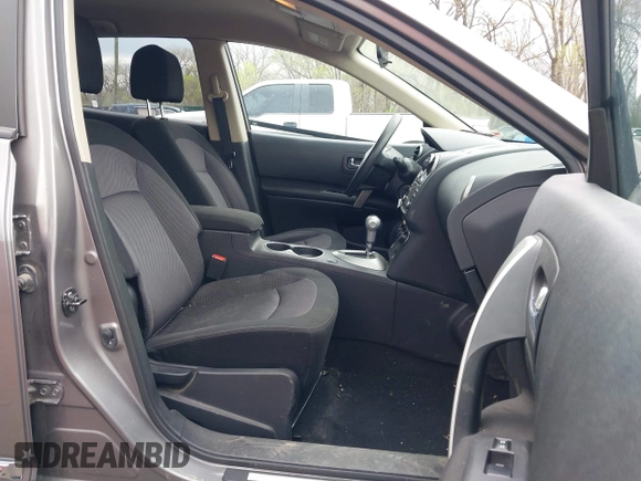2012 Nissan Rogue S with VIN JN8AS5MV1CW373281, listed as a IAAI auction lot 41925184 with 140,722 mi miles and . Bid and sale history available at DreamBid. Image 5.