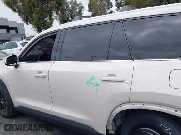 2024 Toyota Highlander XLE with VIN 5TDAAAA59RS007427, listed as a IAAI auction lot 42272224 with 14,260 mi miles and . Bid and sale history available at DreamBid. Image 15.