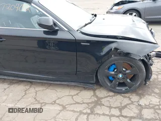 2011 BMW 1 Series 135i с VIN WBAUN7C50BVM25336, выставлен на аукционе IAAI как лот 41720402 с пробегом Не указан миль и . История ставок и продаж доступна на DreamBid. Изображение 17.
