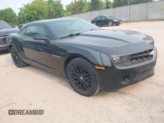 2010 Chevrolet Camaro LS z VIN 2G1FE1EV1A9224481, wystawiony jako IAAI lot #42390735 z przebiegiem 94 157 mil mil oraz . Historia ofert i sprzedaży dostępna na DreamBid. Obrazek 1.