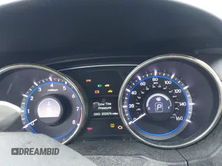 2012 Hyundai Sonata SE z VIN 5NPEC4AC5CH485157, wystawiony jako IAAI lot #42328758 z przebiegiem 222 576 mil mil oraz . Historia ofert i sprzedaży dostępna na DreamBid. Obrazek 7.