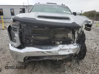 2021 Chevrolet Silverado 3500HD Work Truck with VIN 1GC4YSEY3MF127588, listed as a Copart auction lot 79091424 with 99,230 mi miles and Salvage Title. Bid and sale history available at carsss.com. Image 5.