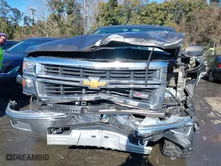 2015 Chevrolet Silverado 1500 LT with VIN 3GCUKREC9FG517787, listed as a IAAI auction lot 41400803 with 254,489 mi miles. Bid and sale history available at carsss.com. Image 6.