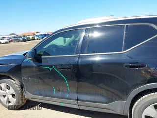 2019 Volvo XC40 Momentum with VIN YV4162XZ3K2018371, listed as a IAAI auction lot 41650401 with 86,647 mi miles and . Bid and sale history available at carsss.com. Image 15.