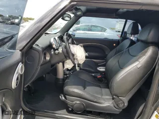 2006 MINI Cooper Convertible S with VIN WMWRH335X6TF87128, listed as a Copart auction lot 51917565 with 91,741 mi miles and Salvage Title. Bid and sale history available at carsss.com. Image 7.