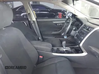 2014 Nissan Altima S with VIN 1N4AL3AP5EC136502, listed as a IAAI auction lot 42143885 with 116,923 mi miles and . Bid and sale history available at DreamBid. Image 5.
