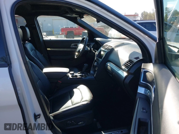 2018 Ford Explorer Sport z VIN 1FM5K8GT2JGA78587, wystawiony jako IAAI lot #42674710 z przebiegiem 66 980 mil mil oraz . Historia ofert i sprzedaży dostępna na DreamBid. Obrazek 5.
