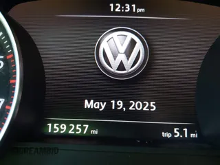 2017 Volkswagen Touareg Wolfsburg Edition с VIN WVGRF7BP9HD001737, выставлен на аукционе IAAI как лот 42280198 с пробегом 159 257 миль миль и . История ставок и продаж доступна на DreamBid. Изображение 15.