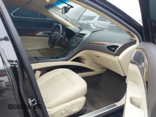 2013 Lincoln MKZ with VIN 3LN6L2J90DR808800, listed as a IAAI auction lot 42169307 with 184,084 mi miles and . Bid and sale history available at DreamBid. Image 5.