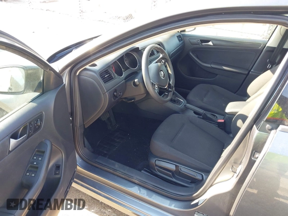 2015 Volkswagen Jetta S with VIN 3VW2K7AJ9FM202034, listed as a IAAI auction lot 42509287 with 141,588 mi miles and . Bid and sale history available at DreamBid. Image 5.