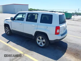 2013 Jeep Patriot Limited z VIN 1C4NJRCB3DD274375, wystawiony jako IAAI lot #42137708 z przebiegiem 185 018 mil mil oraz . Historia ofert i sprzedaży dostępna na DreamBid. Obrazek 3.