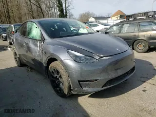 2023 Tesla Model Y Long Range with VIN 7SAYGDEE6PF841748, listed as a Copart auction lot 43748195 with 22,563 mi miles and Salvage Title. Bid and sale history available at carsss.com. Image 11.